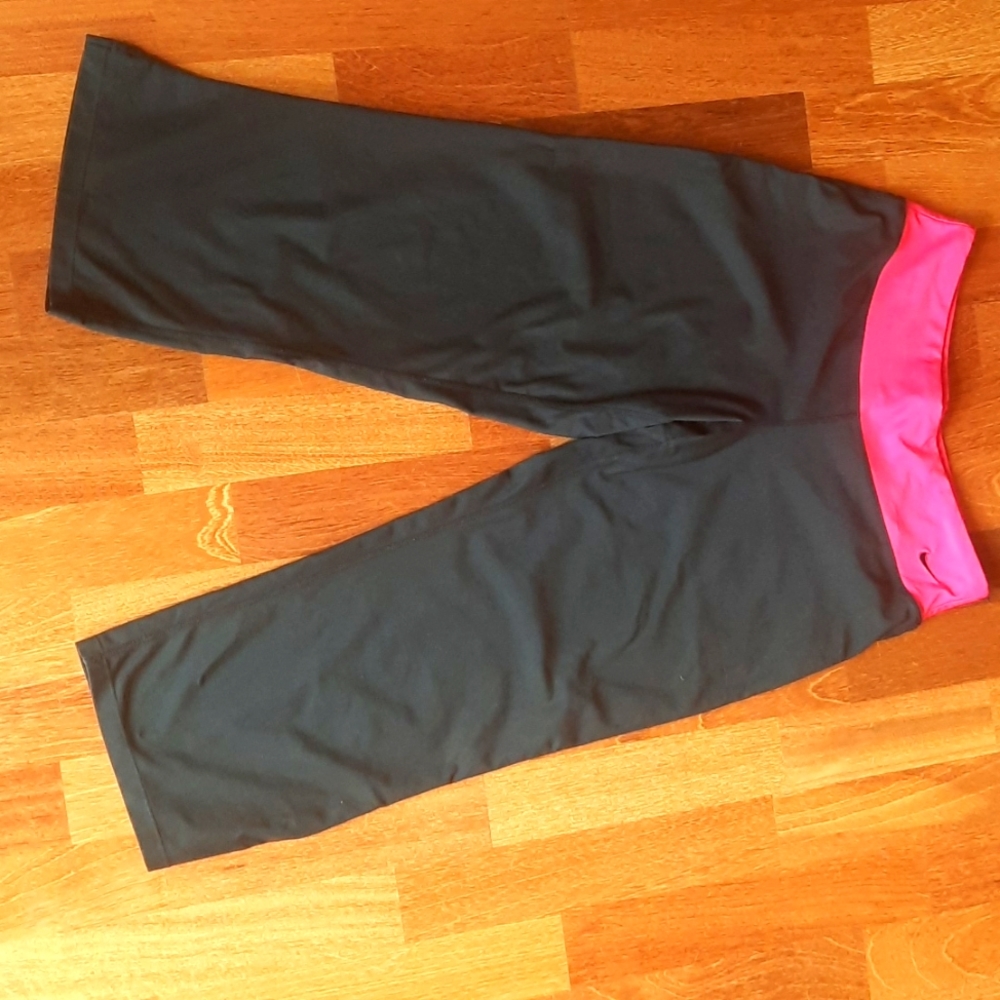 Nike dry fit women's capri